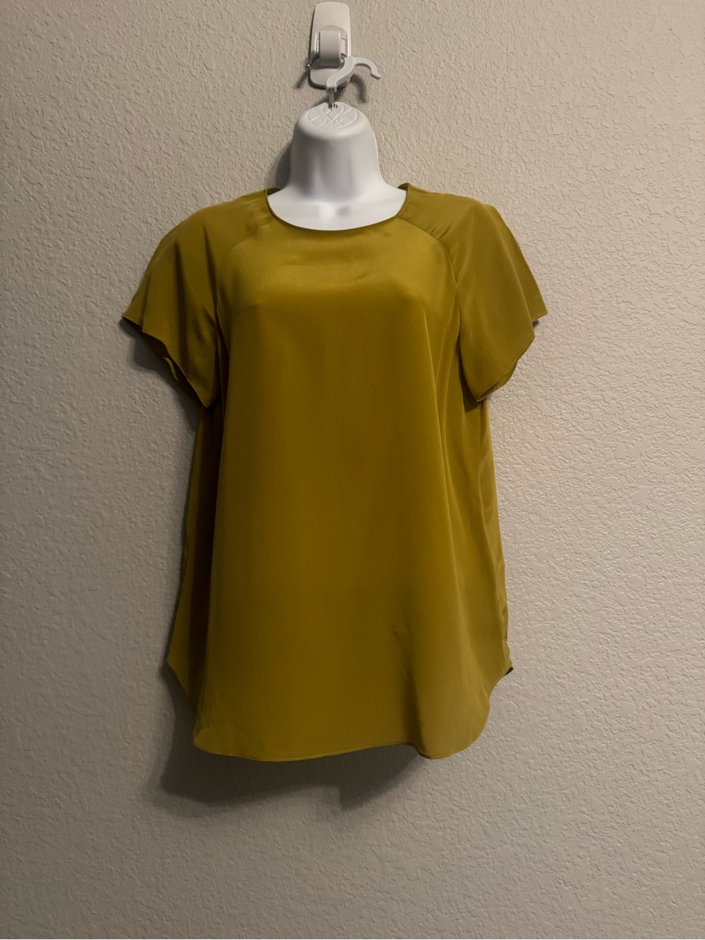 Antonio Melani Women’s Yellow-Green 200% Silk Short-Sleeve Blouse Small